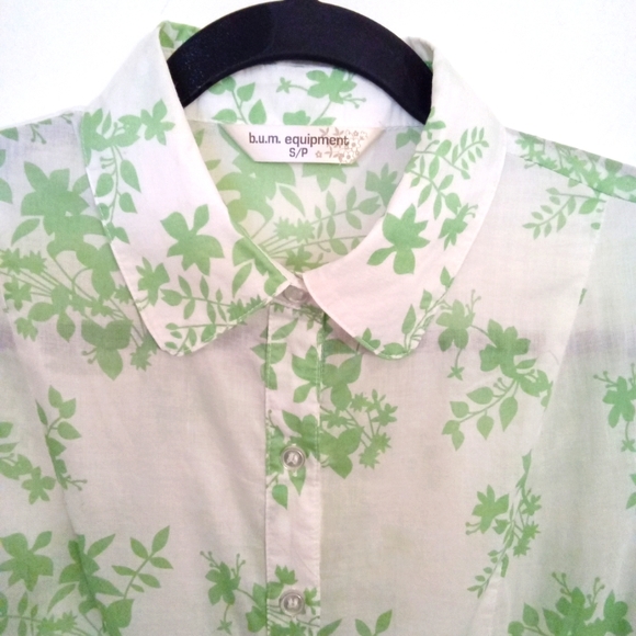 Cotton Short Sleeve Shirt with Spring Floral - Picture 4 of 10